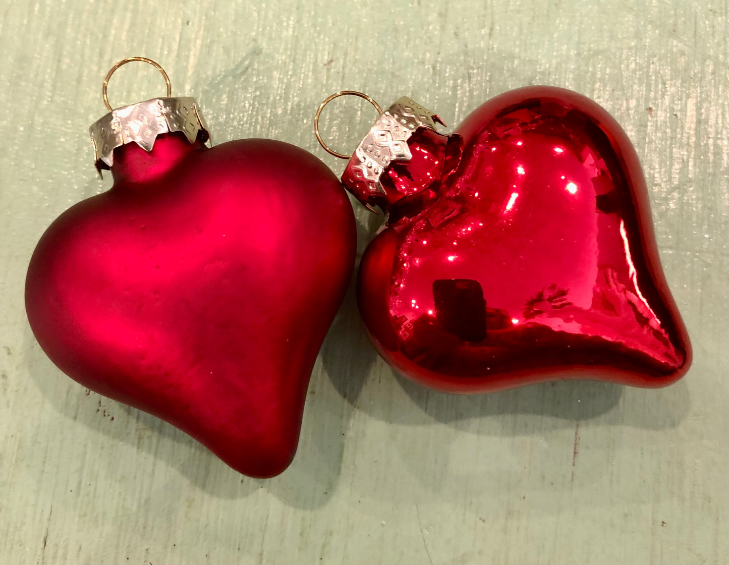 Box of 4 Glass Hearts