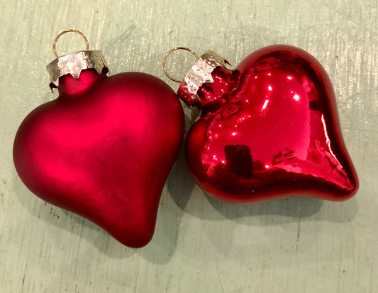 Box of 4 Glass Hearts