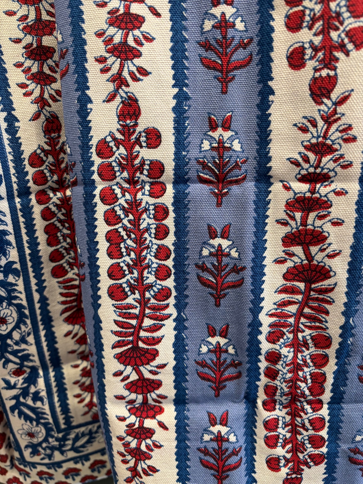 Avignon Tea Towel, Red & Blue