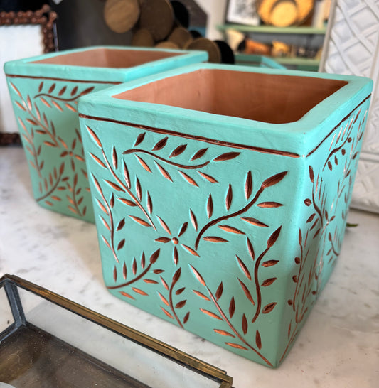 Tile Terra Cotta Distressed Leaf Planter