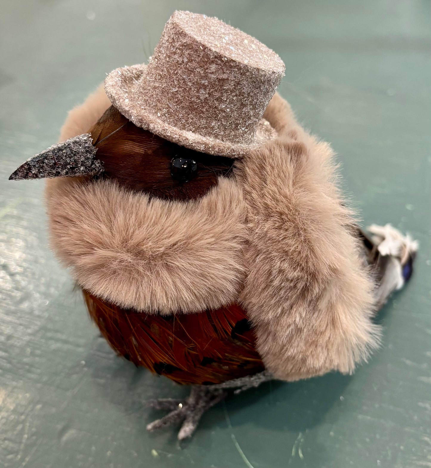 Chubby Sparrow with Hat/Chestnut Fur
