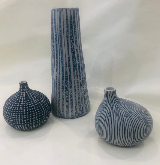 Porcelain bud vase, striped