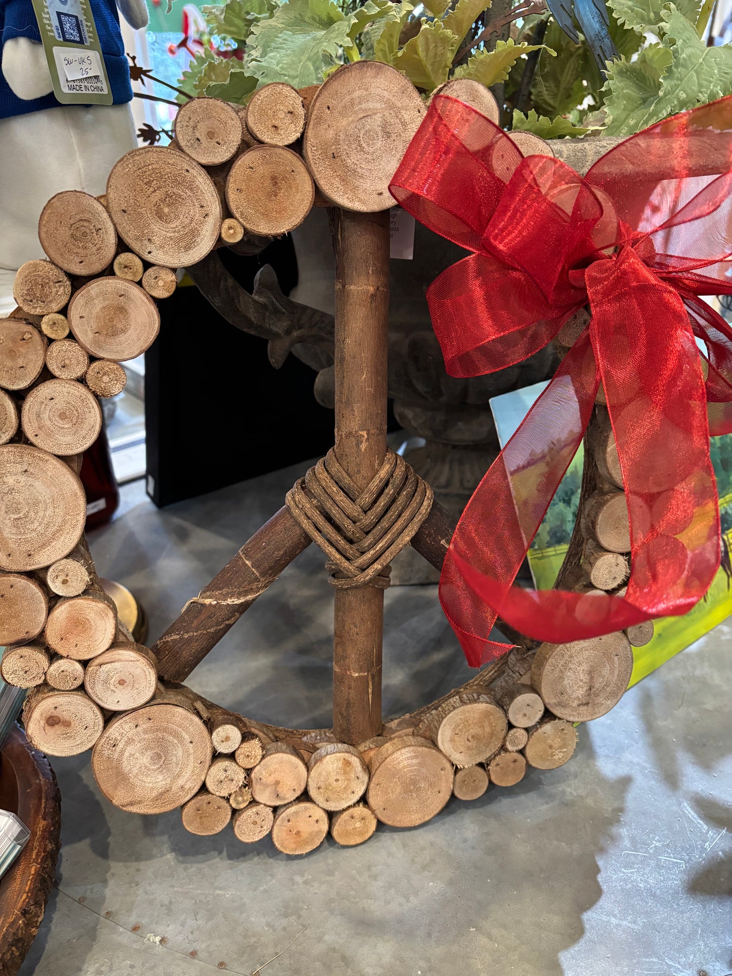 Takip Wood Slice Peace Wreath