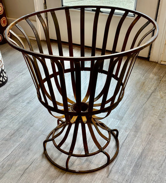 Wide Strap Urn