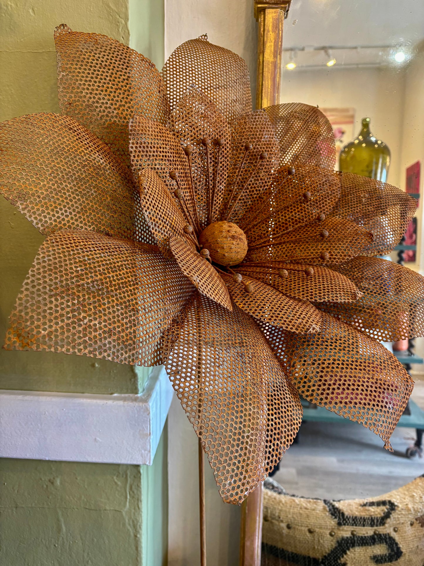 Grand Eonie Flower on Stake